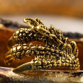 Goldener Ring Drachenklaue...