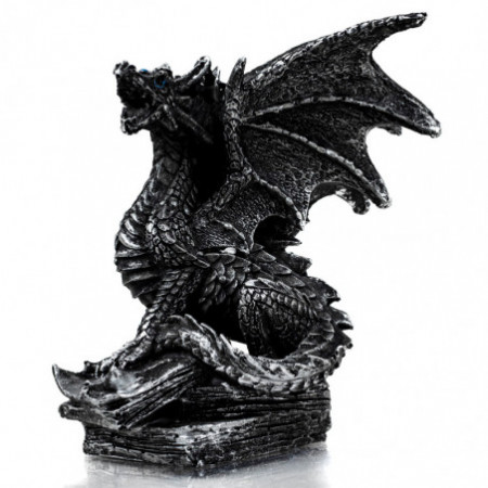 Epische Metallfigur eines...