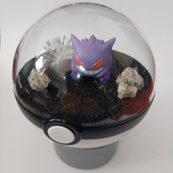 GENGAR - POKEBALL TERRARIUM...